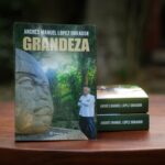 Dos cabezas de piedra