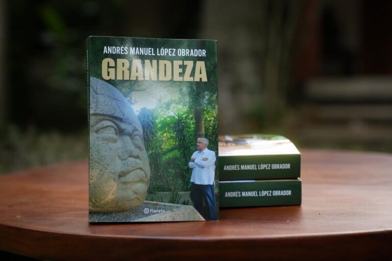 Dos cabezas de piedra