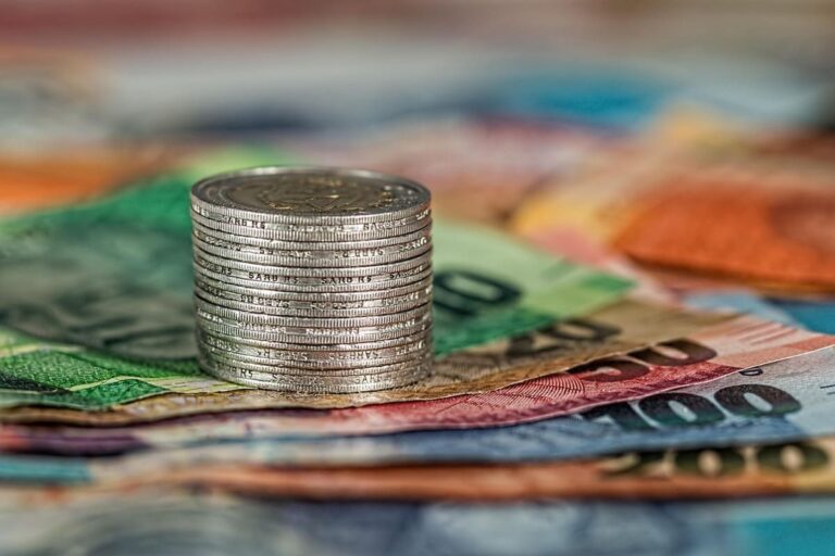 Economía al servicio del poder