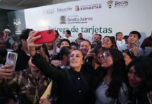 Nuestros políticos están obsesionados con las selfies