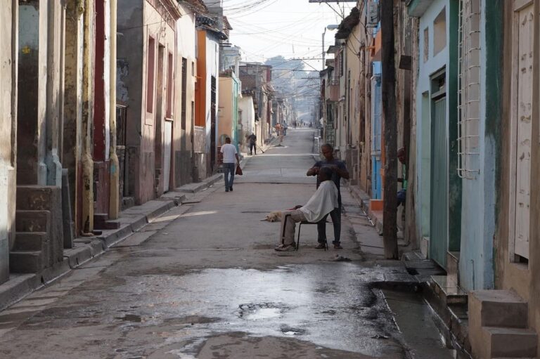 Petróleo mexicano a Cuba: problema en múltiples dimensiones