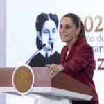 Sheinbaum rehúye responsabilidad en golpes al narco