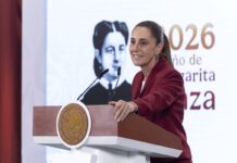 Sheinbaum rehúye responsabilidad en golpes al narco