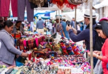 La economía mexicana crece en la informalidad