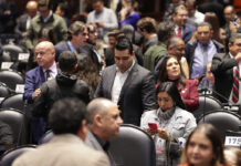 Aliados de Morena temen absorción total