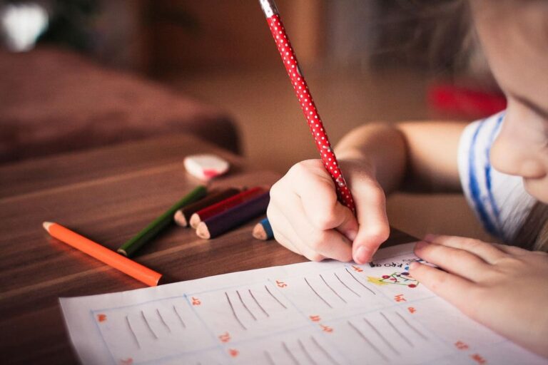 El futuro que no llega a las aulas