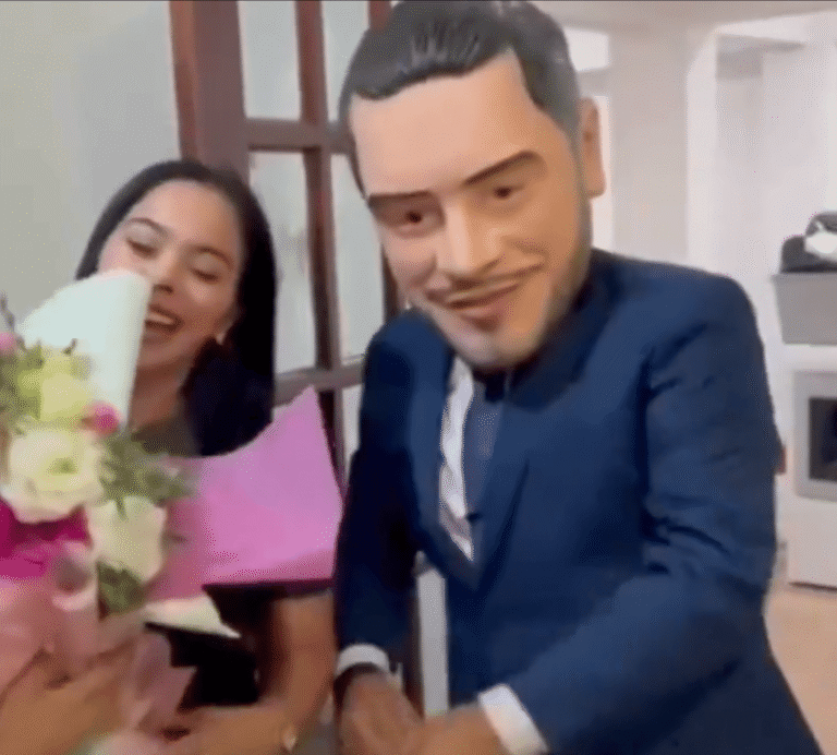 Harfuchmanía Desata Críticas por Comercialización de Imagen