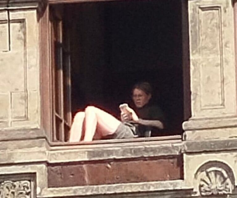 Las piernas de Palacio Nacional
