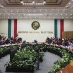 “Y cuando despertó, el dinosaurio aún estaba allí”