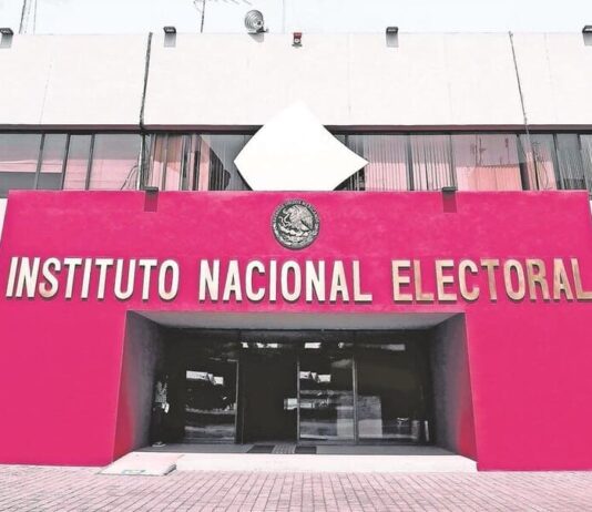 Morena impone perfiles en el INE sin oposición