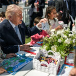 Trump: de lengua un TACO; (Donald siempre se acobarda)