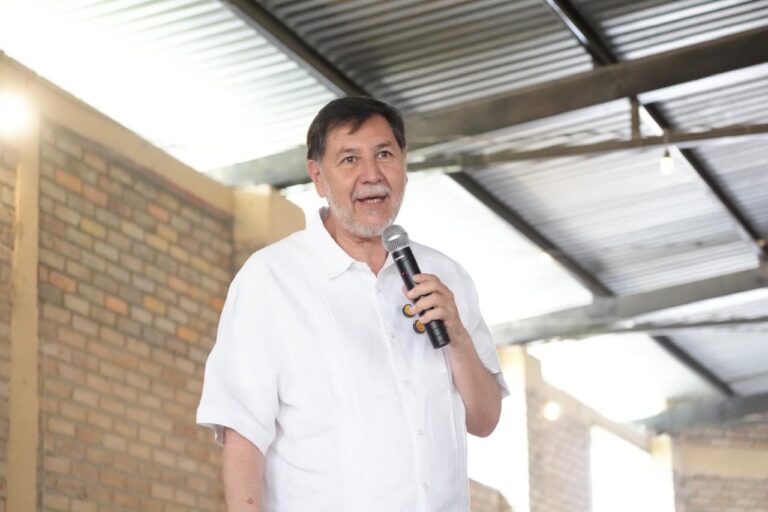 Noroña oye pasos en la azotea