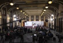 El medio es el mensaje, pero el contenido critica al poder