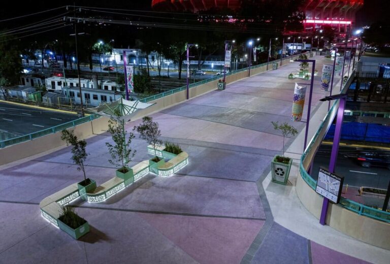 Una ciudad pintada de lila