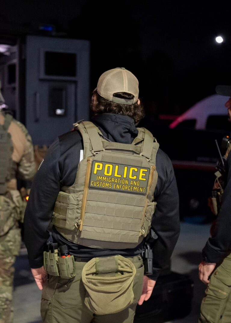 DHS busca triplicar multas contra inmigrantes con órdenes de deportación en ausencia: Sanciones llegarían a us$18,000