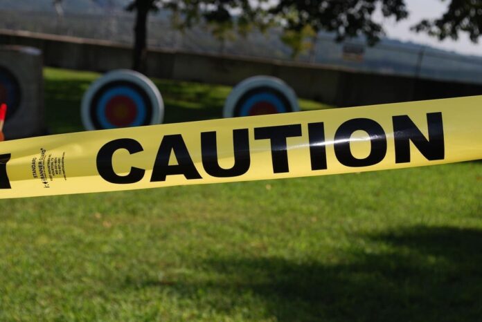 gaertringen-caution-454360_1280 (1)