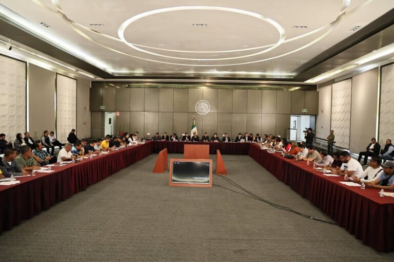 Goliza millonaria de CNTE a SEP, sociedad, Palacio, negocios…