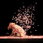 Danza UNAM presenta Luna de Shanghai de El Cuerpo Mutable/teatro de movimiento