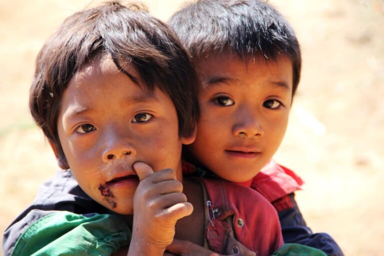 Cuando el asilo habla con voz de niño: Familias marcan la nueva cara del refugio en EE. UU.