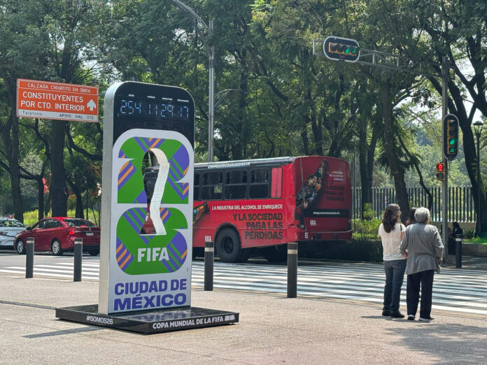 2026_FIFA_WC_countdown_clock_Paseo_de_la_Reforma (1)