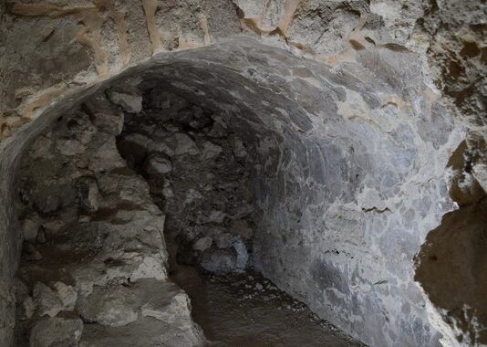 Estudios en Calakmul identifican escritura calendárica temprana en un mural prehispánico