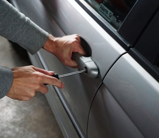 Leve disminución en robo de autos