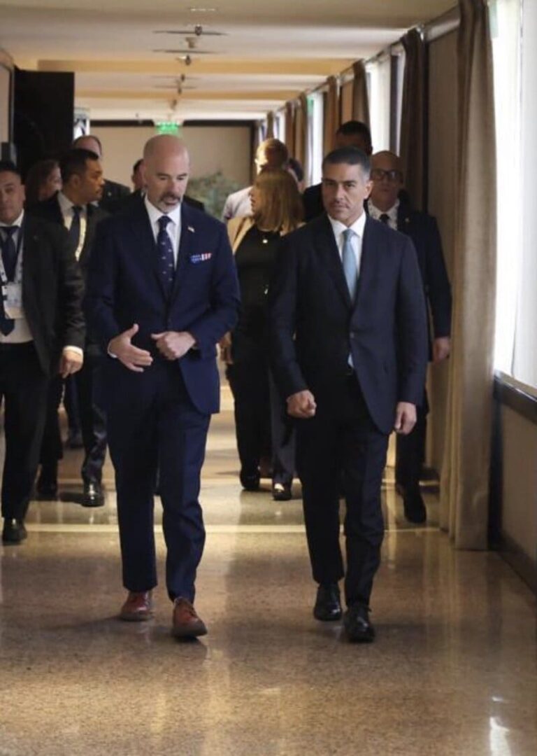 Halagos a Harfuch, igual a García Luna