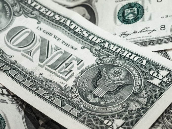 tbit-bank-notes-941246_1280 (1)