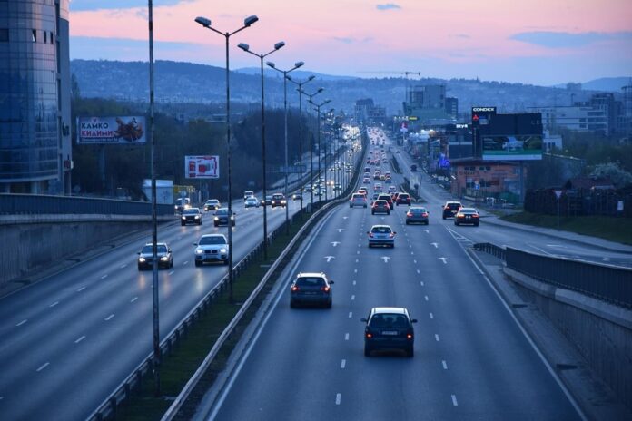 zdrsoft-highway-7213206_1280 (1)
