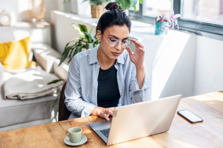 Mexicanos buscan respuestas sobre salud mental en internet, pero más de la mitad no llega a recibir atención profesional
