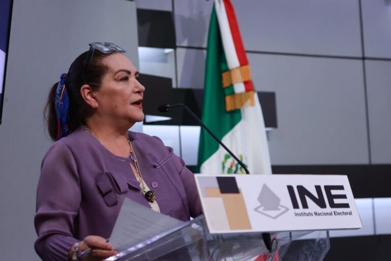 Escándalo en INE: renuncia la presidenta Taddei